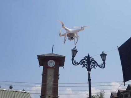 Independence Day Alert drone surveillance many districts including Srinagar Jammu and Kashmir | स्वतंत्रता दिवसः जम्मू-कश्मीर में अलर्ट, ड्रोन से चौकसी, श्रीनगर सहित कई जिलों में सतर्कता Independence Day Alert drone surveillance many districts including Srinagar Jammu and Kashmir | स्वतंत्रता दिवसः जम्मू-कश्मीर में अलर्ट, ड्रोन से चौकसी, श्रीनगर सहित कई जिलों में सतर्कता
