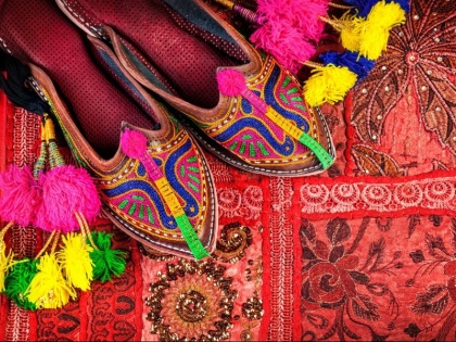 Best Shoe Markets In Delhi in hindi | ब्रांडेड जूते चाहिए या हील्स, दिल्ली की इन 5 मार्केट में मिलेंगे आपको परफेक्ट फुटवियर्स