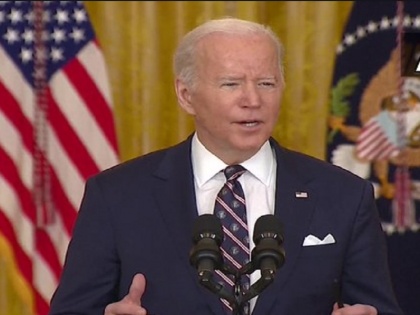 In fresh gaffe, Joe Biden calls Vice President Kamala Harris ‘President’ | US: भाषण के दौरान जो बाइडन ने कमला हैरिस को बताया राष्ट्रपति, उनके नाम के उच्चारण में भी की गलती, देखें VIDEO