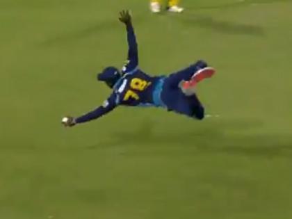 जोनाथन कार्टर ने अपनी बाईं तरफ लगाई शानदार डाइव