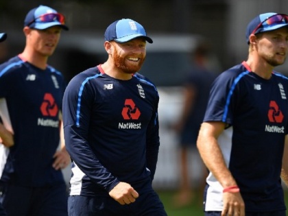 Jonny Bairstow teammate Sam Curran his shoulders emerges as England injury doubt for T20 vs South Africa see video | Jonny Bairstow: इंग्लैंड के बल्लेबाज को 'बाहुबली' बनना पड़ा महंगा, इस सीरीज से हो सकते हैं बाहर, देखें वीडियो