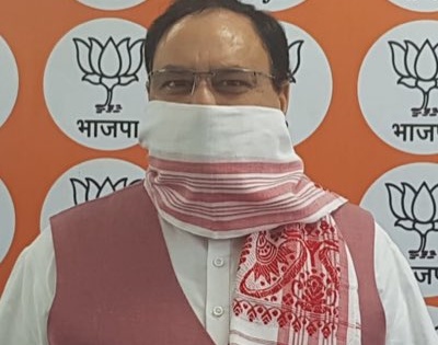Lockdown Many leaders including BJP president Nadda put masks with their Twitter profiles message cover the face and be safe | Lockdown: भाजपा अध्यक्ष नड्डा सहित कई नेताओं ने अपने ट्विटर प्रोफाइल के साथ लगाईं मास्क वाली फोटो, संदेश में कहा-चेहरे को ढकें और सुरक्षित रहें