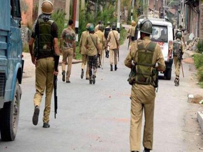 Jammu and Kashmir Police caught 5 OGW hybrid terrorists, prepared a list of over 600 | जम्मू-कश्मीरः पुलिस ने 5 ओजीडब्ल्यू-हाइब्रिड आतंकी पकड़े, 600 से अधिक की सूची तैयार Jammu and Kashmir Police caught 5 OGW hybrid terrorists, prepared a list of over 600 | जम्मू-कश्मीरः पुलिस ने 5 ओजीडब्ल्यू-हाइब्रिड आतंकी पकड़े, 600 से अधिक की सूची तैयार