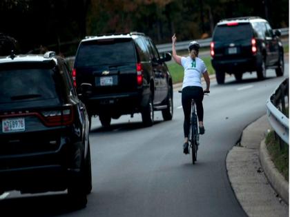 Woman who was fired for flipping off donald Trump wins election in Virginia | डोनाल्ड ट्रंप से नाराज महिला ने उनके काफिले की तरफ किया था भद्दा इशारा, चर्चा में आने के बाद अब जीती चुनाव Woman who was fired for flipping off donald Trump wins election in Virginia | डोनाल्ड ट्रंप से नाराज महिला ने उनके काफिले की तरफ किया था भद्दा इशारा, चर्चा में आने के बाद अब जीती चुनाव