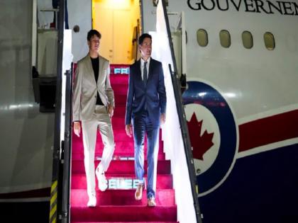 Canadian Prime Minister Justin Trudeau's plane broke down technically | जस्टिन ट्रूडो का विमान तकनीकी रूप से हुआ खराब, विमान के ठीक होने तक भारत में ही रहेगा कनाडाई प्रतिनिधिमंडल