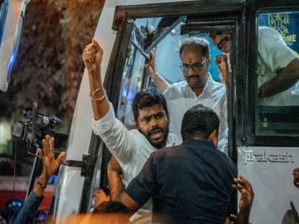 VIDEO Police detain Tamil Nadu BJP president K Annamalai in Coimbatore | VIDEO: पुलिस ने कोयंबटूर में तमिलनाडु भाजपा अध्यक्ष के अन्नामलाई को हिरासत में लिया VIDEO Police detain Tamil Nadu BJP president K Annamalai in Coimbatore | VIDEO: पुलिस ने कोयंबटूर में तमिलनाडु भाजपा अध्यक्ष के अन्नामलाई को हिरासत में लिया