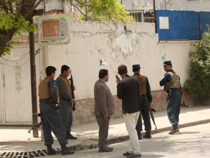 Afghanistan news Kabul ATM machines limited to about $200 in 24 hours protests intensify | अफगानिस्तानः काबुल में एटीएम मशीनों के बाहर लंबी कतारें, 24 घंटे में लगभग 200 डॉलर तक सीमित, विरोध प्रदर्शन तेज
