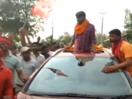Kanhaiya Kumar faces protest during roadshow in Bihar's Begusarai lok sabha election 2019 | कन्हैया कुमार के चुनाव प्रचार का विरोध, बेगूसराय में शख्स ने पूछा- कैसी आजादी चाहिए? मिला ये जवाब