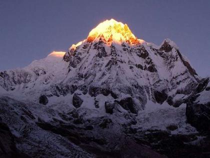 Nepal Protests Amid unrest devotees left Kailash Mansarovar Bahraich 11 people arrived bikes got married crossing border | Nepal Protests: अशांति के बीच बहराइच से कैलाश मानसरोवर रवाना हुए श्रद्धालु, बाइक पर 11 लोग पहुंचे और सीमा पार जाकर कराया निकाह