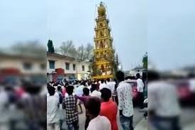 Coronavirus Lockdown: Hundreds of people gathered at the temple chariot festival by breaking the law during the lockdown in Karnataka | Coronavirus Lockdown: कर्नाटक में लॉकडाउन के दौरान कानून तोड़कर मंदिर के रथ उत्सव में जमा हुए सैकड़ों लोग