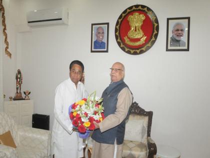 Madhya Pradesh CM Kamal Nath meets Governor Lalji Tandon at Raj Bhavan in Bhopal | MP Taja Khabar: सीएम कमलनाथ ने राज्यपाल लालजी टंडन से की मुलाकात, कहा- बेंगलुरु में कैद किए गए विधायकों की करवाएं रिहाई