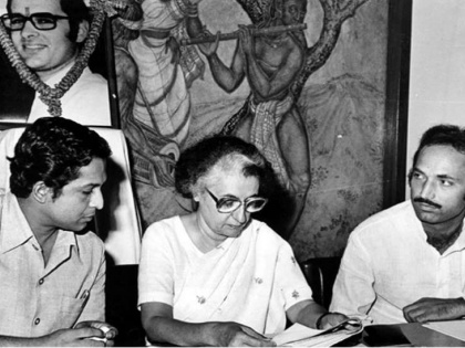 Kamal Nath, Indira Gandhi's "third son" becomes MP chief minister | कमलनाथ को इंदिरा गांधी मानती थीं अपना ‘तीसरा बेटा’