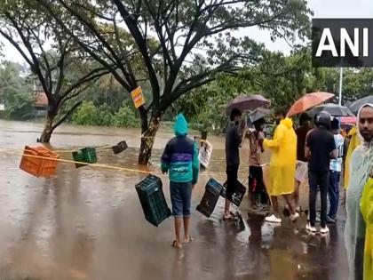 Flood-like situation Kerala Kakkar river in spate Water filled in residential areas schools colleges closed | केरल में बाढ़ जैसे हालात; उफान पर कक्कड़ और कोडूर नदी, आवासीय इलाकों में भरा पानी, बंद हुए स्कूल