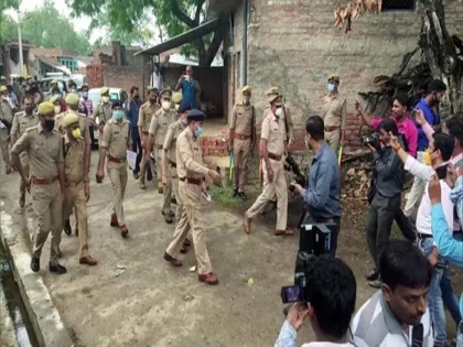 UP Police arrested 18 people involved Kanpur violence CM Yogi warned not to spare accused pm modi ram nath kovind president nupur sharma | कानपुर हिंसा में अब तक हुई 36 गिरफ्तारी 500 FIR, गैंगस्टर एक्ट के तहत होगी कार्रवाई, आरोपियों की संपत्तियां होगी जब्त या उन पर चलेगा बुलडोजर