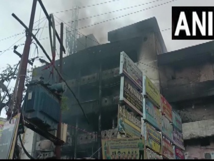 Kanpur Fire in multi-storey tower found under control after 55 hours 800 shops gutted | कानपुरः बहुमंजिला टावर में लगी आग पर 55 घंटे बाद पाया गया काबू, रेडीमेड गारमेंट्स की 800 से अधिक दुकानें खाक, 200 करोड़ से ज्यादा का नुकसान