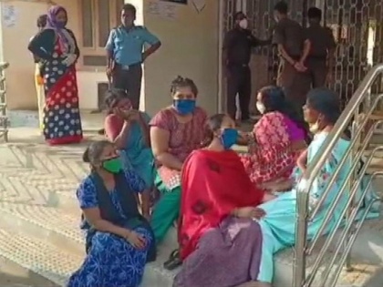 oxygen shortage in karnatak 24 patients most infected from corona die in chamrajganj | कर्नाटक के चामराजनगर में 24 लोगों की ऑक्सीजन की कमी से हुई मौत, राहुल गांधी ने पूछा-मरे गए या मारे गए !