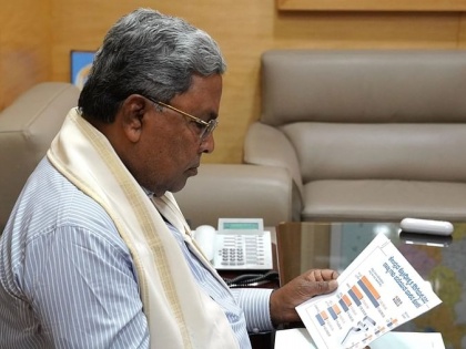 Karnataka Budget 2024-25 live updates Siddaramaiah presents ₹371383 crore What Budget says about Backward Classes Welfare Major announcements for Scheduled Tribes Welfare | Karnataka Budget 2024: पिछड़ा वर्ग और अनुसूचित जनजाति कल्याण के लिए प्रमुख घोषणाएं, यहां देखें कर्नाटक बजट लाइव अपडेट