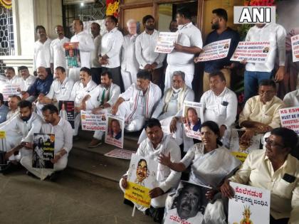 karnataka contractor-death minister-eshwarappa congress leader arrested | कर्नाटक: मंत्री ईश्वरप्पा के इस्तीफे की मांग कर रहे कांग्रेस नेता सुरजेवाला, शिवकुमार और सिद्धारमैया गिरफ्तार