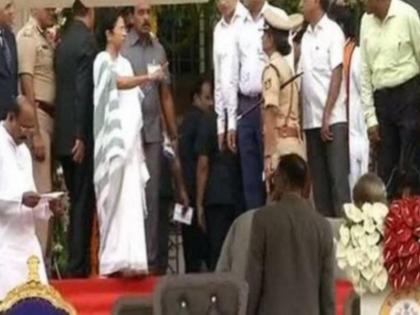 karntaka: west bengal Cm mamata banerjee lose her temper to HD kumaraswamy oath ceremony | कर्नाटक: कुमारस्वामी के शपथ समारोह में भड़की ममता बनर्जी, देवगौड़ा से की शिकायत