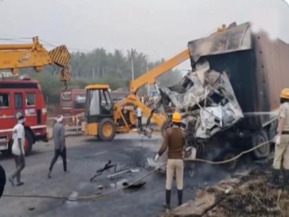 Karnataka 10 people killed in massive fire after sleeper bus collided with lorry PM Modi expressed condolences | Karnataka: स्लीपर बस की लॉरी से टक्कर, बस में लगी भीषण आग में 10 लोगों की मौत; पीएम मोदी ने जताया शोक Karnataka 10 people killed in massive fire after sleeper bus collided with lorry PM Modi expressed condolences | Karnataka: स्लीपर बस की लॉरी से टक्कर, बस में लगी भीषण आग में 10 लोगों की मौत; पीएम मोदी ने जताया शोक