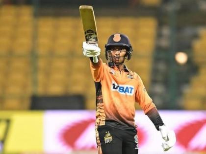 Vijay Hazare Trophy 2024-25 live Karnataka won by 7 wkts 96-2 overs 765 runs 7 wickets 2 centuries 5 half-centuries 72 fours 30 sixes Rain Narendra Modi Stadium | Vijay Hazare Trophy 2024-25: 96.2 ओवर, 765 रन, 7 विकेट, 2 शतक, 5 अर्धशतक, 72 चौके और 30 छक्के?, नरेंद्र मोदी स्टेडियम में रनों की बारिश, इस टीम ने मारी बाजी
