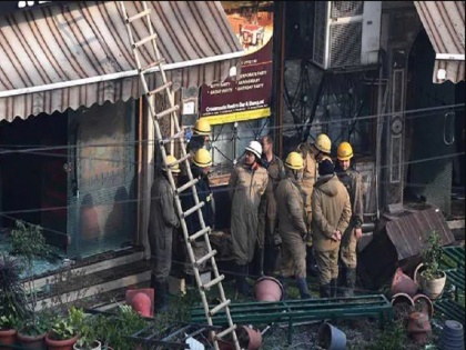 Reason Behind Delhi Karol Bagh's Arpit Palace hotel Fire, Civic Body says Short-Circuit | इस वजह से करोल बाग होटल में लगी आग ने लिया और भीषण रूप, अधिकारियों ने बताई ये वजह