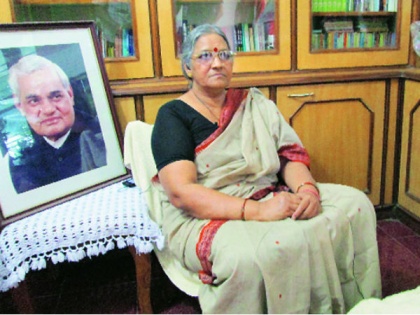 Chhattisgarh Election Rajanandgaon Seat: CM Raman Singh and Atal ji's niece Karuna Shukla Battle fight | छत्तीसगढ़ चुनावः राजनांदगांव में मुख्यमंत्री रमन सिंह और अटल जी की भतीजी करुणा शुक्ला में कांटे का संघर्ष