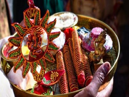 Karva Chauth 2020 These Are Necessary Things For Karva Chauth Puja Without Them Karva Chauth Is Incomplete | Karva Chauth Puja: करवा चौथ व्रत के लिए जरूरी चीजें, बिना इनके अधूरी है पूजा