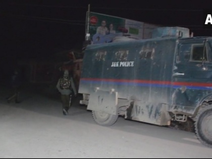 Jammu Kashmir Encounter with Terrorist on two places Anantnag and Shopian Kachoodora | कश्मीर: आतंकवादियों और सुरक्षाबलों के बीच मुठभेड़ जारी, दो आतंकी मारे गये, एक सैनिक घायल
