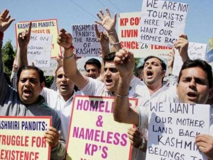 Jammu and Kashmir List of names of Kashmiri Pandit employees put on website by terrorist group, administration in action after panic | जम्मू-कश्मीर: कश्मीरी पंडित कर्मचारियों के नामों की लिस्ट आतंकी गुट ने वेबसाइट पर डाली, खलबली मचने के बाद हरकत में प्रशासन