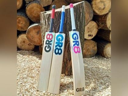 Kashmir Willow Cricket Bat is now a hit in Women's International T20 World Cup | कश्मीर विलो क्रिकेट बैट की धूम अब आईसीसी महिला टी20 विश्व कप में भी