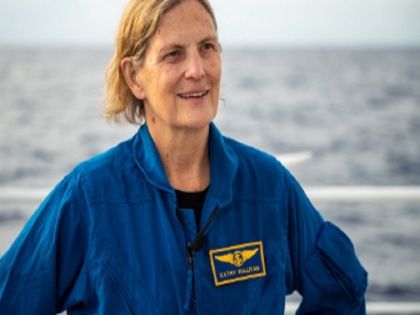 kathy sullivan america first woman to walk in space becomes first women to reach deepest ocean point | पहले अंतरिक्ष की ऊंचाइयों को छुआ और अब समुद्र के सबसे गहरे प्वाइंट को नापा, अमेरिका की इस महिला ने किया कमाल
