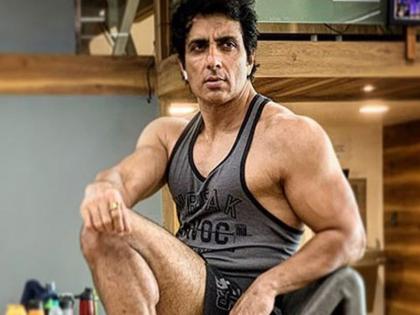 Sonu Sood did a scary workout netizens were surprised to see the stretching video | VIDEO: सोनू सूद ने किया 'डरावना वर्कआउट', वीडियो देख नेटिजंस ने जताई हैरानी