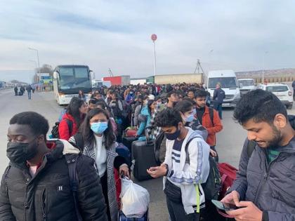 russia ukraine crisis Over 11,000 Indian nationals evacuated from Ukraine so far | यूक्रेन संकटः संघर्षग्रस्त देश से अबतक 11000 से अधिक भारतीय नागरिकों को निकाला गया, केंद्रीय मंत्री वी मुरलीधरन ने दी जानकारी