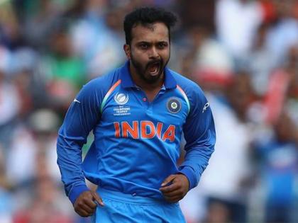 Reason behind Kedar Jadhav's exclusion of ODI is his history of fitness, Says Chief Selector MSK Prasad | केदार जाधव को वनडे टीम से क्यों रखा गया बाहर, चीफ सेलेक्टर एमएसके प्रसाद ने किया खुलासा