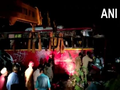 Nine killed in road accident in Kerala's Palakkad district Fierce collision between government and private bus | केरल में दर्दनाक हादसाः सरकारी और प्राइवेट बस की आपस में भीषण टक्कर, 9 लोगों की मौत, 40 घायल; मरनेवालों में ज्यादातर छात्र