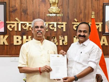 Kerala swearing-in ceremony LIVE VD Satheesan Take Oath Kerala CM Today Along With Full 20-Member Cabinet Video see list watch | Kerala swearing-in ceremony: केरल में शपथ ग्रहण समारोह, सतीशन लेंगे मुख्यमंत्री शपथ, कांग्रेस के 11 और आईयूएमएल के 5 विधायक बनेंगे मंत्री, 14 सदस्य नए चेहरे Kerala swearing-in ceremony LIVE VD Satheesan Take Oath Kerala CM Today Along With Full 20-Member Cabinet Video see list watch | Kerala swearing-in ceremony: केरल में शपथ ग्रहण समारोह, सतीशन लेंगे मुख्यमंत्री शपथ, कांग्रेस के 11 और आईयूएमएल के 5 विधायक बनेंगे मंत्री, 14 सदस्य नए चेहरे