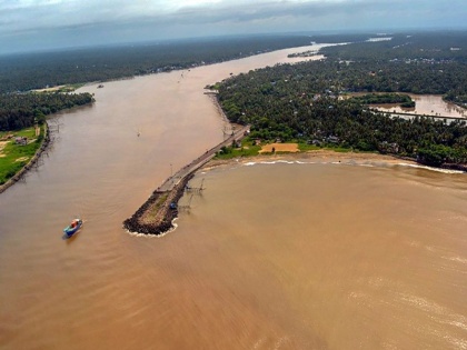 Kerala Flood: Kerala beautiful nature faced worst disaster in 100 year | केरल में बाढ़ की विभीषिका: आज प्रकृति का यह अनुपम क्षेत्न संकट में