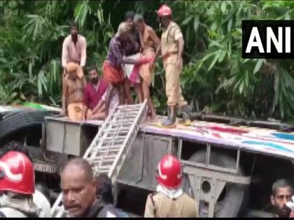 At least 62 Sabarimala pilgrims injured as bus falls into gorge in Kerala | केरल में बस के खाई में गिरने से सबरीमाला के 62 तीर्थयात्री घायल, 9 बच्चों समेत 64 लोग थे सवार, कइयों की हालत गंभीर