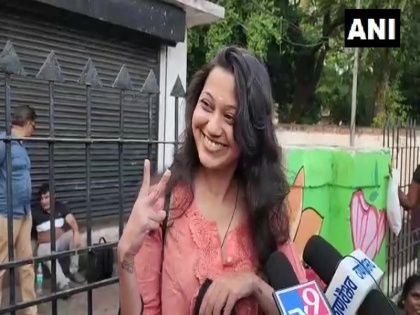 Marathi actress Ketaki Chitale has been granted interim relief over her post against NCP chief Sharad Pawar | शरद पवार के खिलाफ टिप्पणी मामले में मराठी अभिनेत्री केतकी चिताले को हाईकोर्ट से मिली अंतरिम राहत, एक्ट्रेस के खिलाफ पुलिस को दंडात्मक कार्रवाई न करने के आदेश