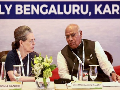 Mallikarjun Kharge says Congress wants to protect idea of India not interested in PM’s post | विपक्ष की बैठक में बोले खड़गे- कांग्रेस भारत के विचार की रक्षा करना चाहती है, उसे पीएम पद में कोई दिलचस्पी नहीं