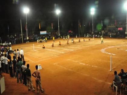 Kho Kho Federation Of India provides Rs 1 lakh help to Women's Team Captain Nasreen | भारतीय खो-खो महासंघ ने की महिला टीम की कप्तान नसरीन की मदद, दिए एक लाख रुपये