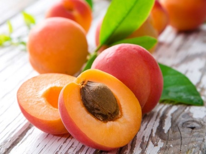 Health benefits of Apricot: 10 amazing health benefits of Khubani or Apricot, nutrition fact of Apricot in Hindi | शरीर की ताकत बढ़ाकर कैंसर, कोलेस्ट्रॉल और खून की कमी जैसे 10 रोगों से बचा सकता है यह पीला सस्ता फल