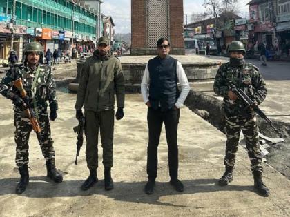 J&K: The person who gave visiting card to 'Gujarati thug' Kiran Patel and made him high profile was also caught | जम्मू-कश्मीर: ‘गुजराती ठग’ किरण पटेल को विजिटिंग कार्ड देकर हाई प्रोफाइल बनाने वाला भी पकड़ा गया