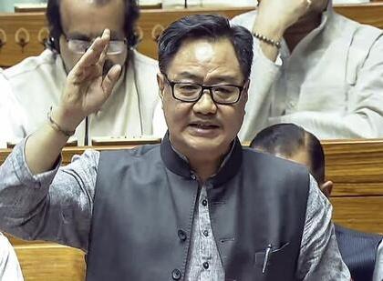Waqf Amendment Bill live Minister Kiren Rijiju said total 8-72 lakh Waqf properties country rights Muslims taken away after implementation of CAA see video | Waqf Amendment Bill: देश में कुल 8.72 लाख वक्फ संपत्ति हैं?, मंत्री किरेन रीजीजू ने कहा-क्या सीएए लागू होने के बाद मुस्लिमों का अधिकार छिना है?, देखें वीडियो