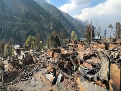 J&K Problems of homeless people increased after fire in Kishtwar struggle to save themselves in winter | J&K: किश्‍तवाड़ में 'अग्निकांड' के बाद बेघर हुए लोगों की बढ़ी मुश्किलें, सर्दियों में खुदको बचाने की जद्दोजहद