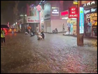 Heavy rains in Goa many areas submerged Meteorological Department issued yellow alert | गोवा में भारी बारिश, कई इलाके जलमग्न, मौसम विभाग ने जारी किया ‘येलो’ अलर्ट