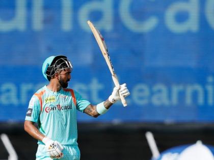 IPL 2022 Mumbai Indians rohit sharma gave 10 chances Lucknow Super Giants ball got hit fielder's hand | IPL 2022: मुंबई इंडियंस ने किया कमाल, लखनऊ सुपर जायंट्स को दिए 10 मौके, फील्डर के हाथ से गेंद झटक गयी