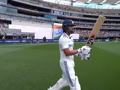 IND vs AUS 1st Test Day 2 Live Score 75 runs kl rahul Yashasvi Jaiswal Highest opening partnership since Sehwag & Akash Chopra put together 123 SCG in Jan 2004 | IND vs AUS 1st Test Day 2 Live Score: 18 साल बाद सबसे बड़ी साझेदारी?, केएल और जायसवाल की 75 रन अटूट पार्टनरशिप