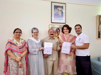 Gandhi family Gave advice to Amethi MP K.L. Sharma not to be arrogant | Amethi Results 2024: 'घमंड नहीं करना..', गांधी परिवार ने अमेठी से नवनिर्वाचित सांसद के.एल. शर्मा गांधी को दी सलाह